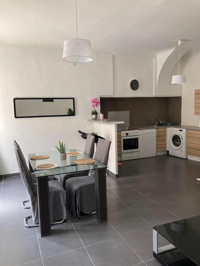 Bienvenue Chez Shiva Apartamento Châteauneuf-du-Pape Exterior foto